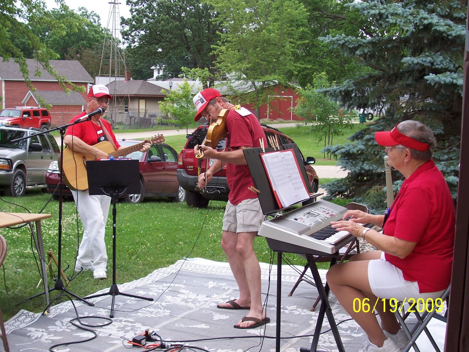 Maestros @ Midwest rally, Albert Lea MN '09