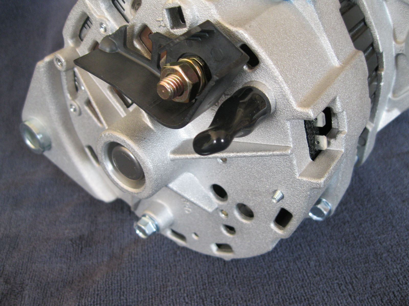View of the back of the SI 21 Series Alternator