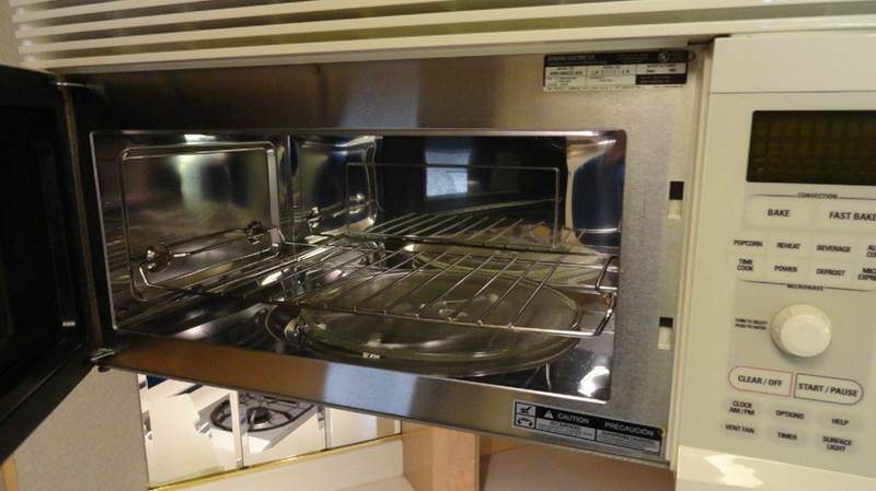 2002 Beaver Patriot Monticello -Microwave Convection Oven 2