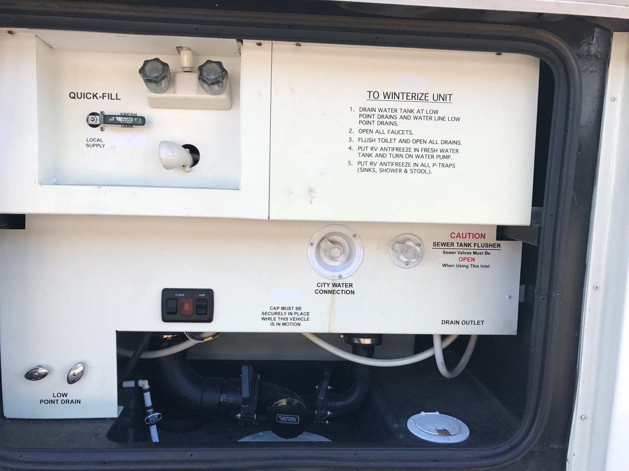 Newbie Water Tank & Black Tank Flush Question - Water and Holding Tanks -  FMCA RV Forums – A Community of RVers