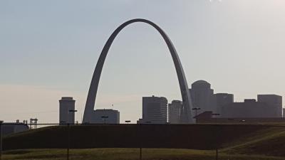 St Louis arch.jpg